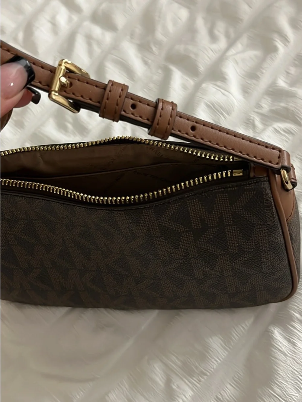 MICHAEL KORS Brown Signature Shoulder Purse/Bag